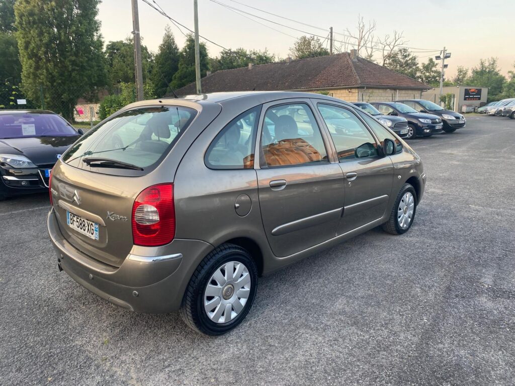 CITROËN XSARA PICASSO 1.8i 16V EXCLUSIVE